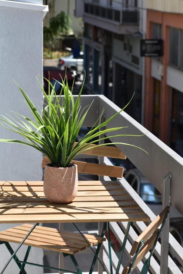 Olive - Happyhostgr - Downtown Apartment Volos Eksteriør billede