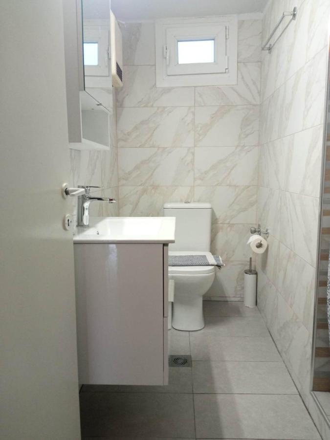 Olive - Happyhostgr - Downtown Apartment Volos Eksteriør billede